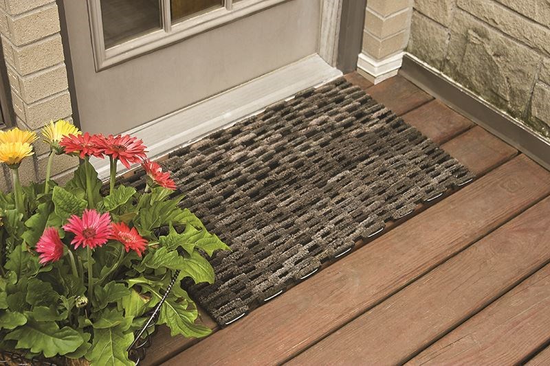 Image of an outdoor entrance rug for homes.