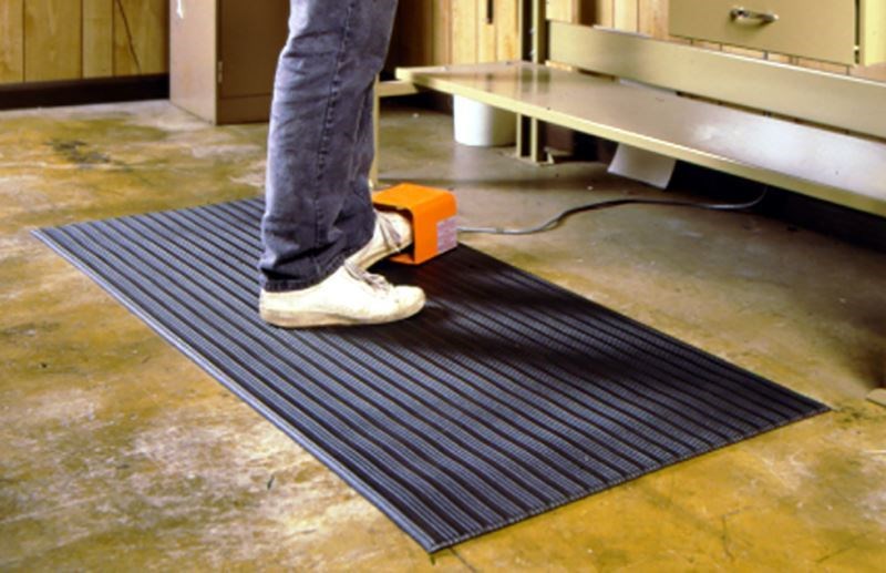 Image of an industrial floor mat