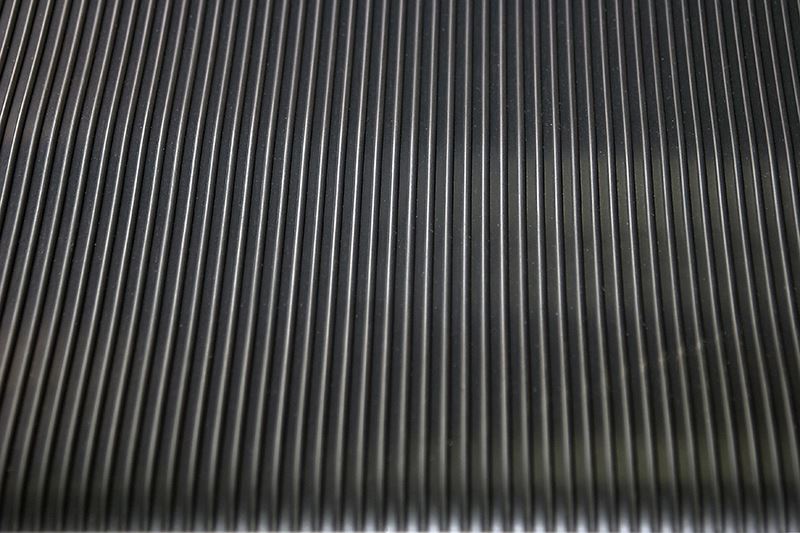 https://www.durablecorp.com/images/thumbs/0000463_corrugated-rubber-18.jpeg