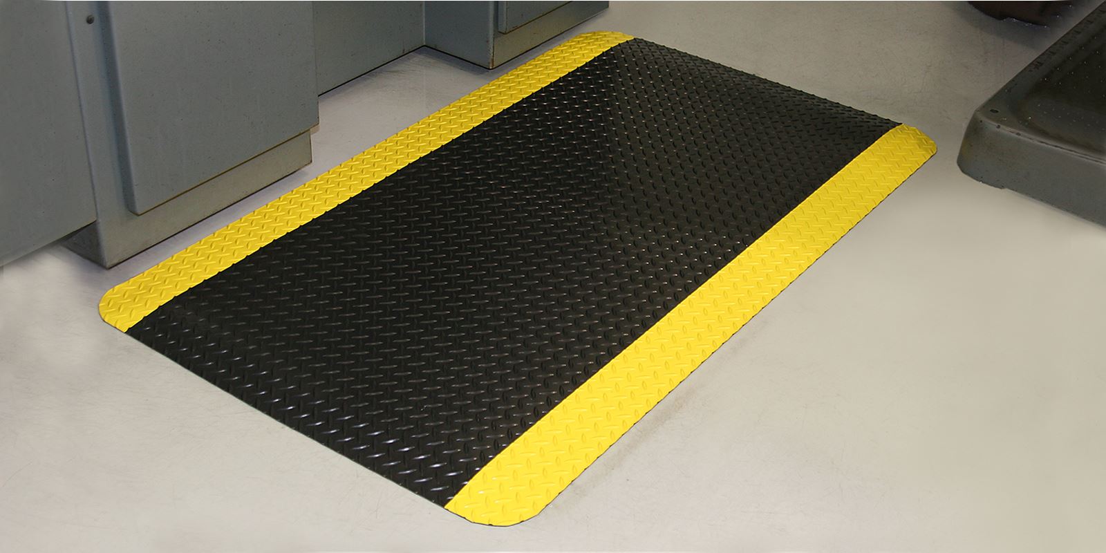 The Benefits of Diamond Dek Sponge Mats  Industrial Rubber Anti-Fatigue  Mats, Dock Bumpers, Wheel Chocks